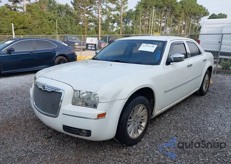 2010 Chrysler 300 Touring Plus from USA, damaged, VIN 2C3CA1CV1AH284957